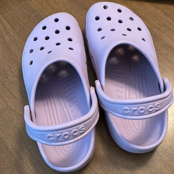 Kids Lavender Clogs - Picture 3 of 3